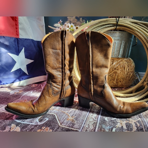 Brown Leather Cowboy Boots - Picture 5 of 9